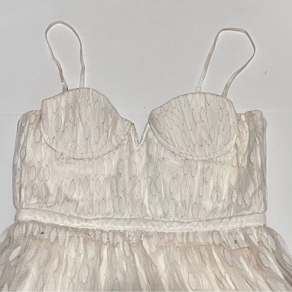 Sau Lee • Belle Dress in White - Picture 9 of 15